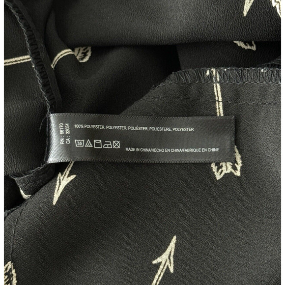 Anthropologie‎ Eloise Shorts Womens Small Black White Arrow Print Fun Novelty - Picture 5 of 7